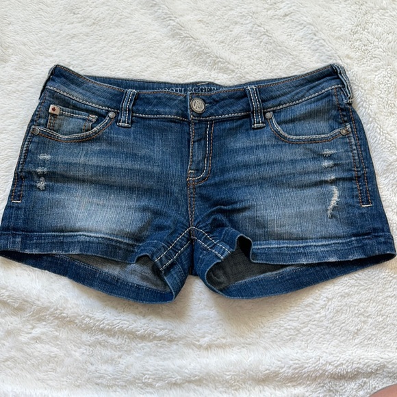 Denim shorts - Picture 1 of 7